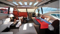 Azimut 68S Salon Forward